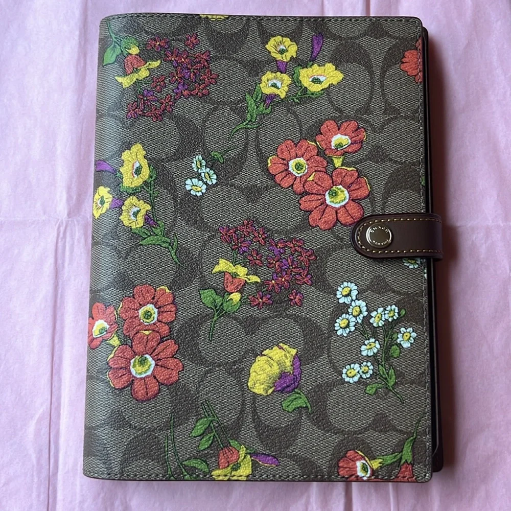 💐 COACH NOTEBOOK IN SIGNATURE CANVAS WITH FLORAL PRINT   💐 NWOT 💐